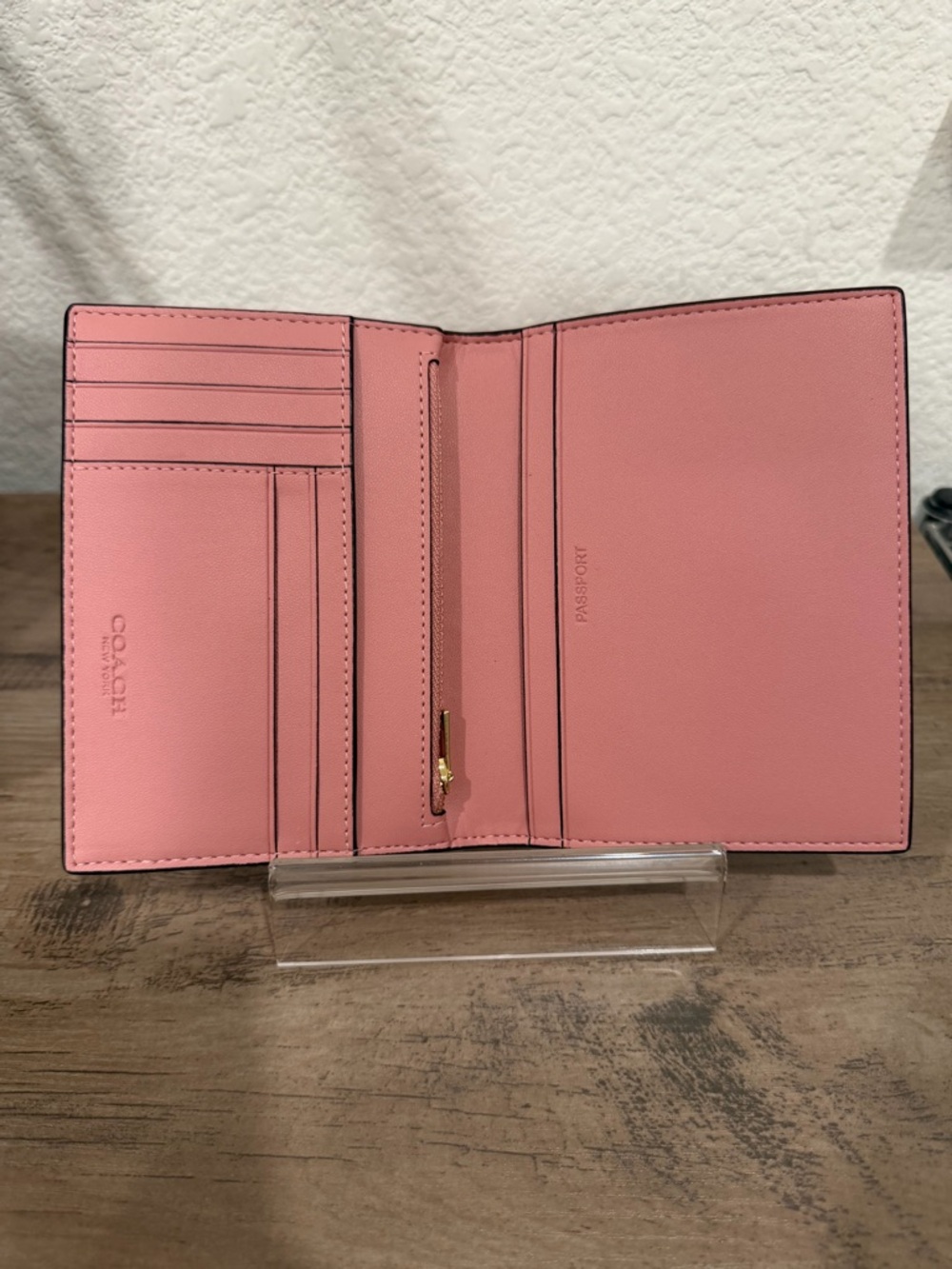 Coach Powder Pink Passport Card Case In Signature Canvas - Picture 5 of 8